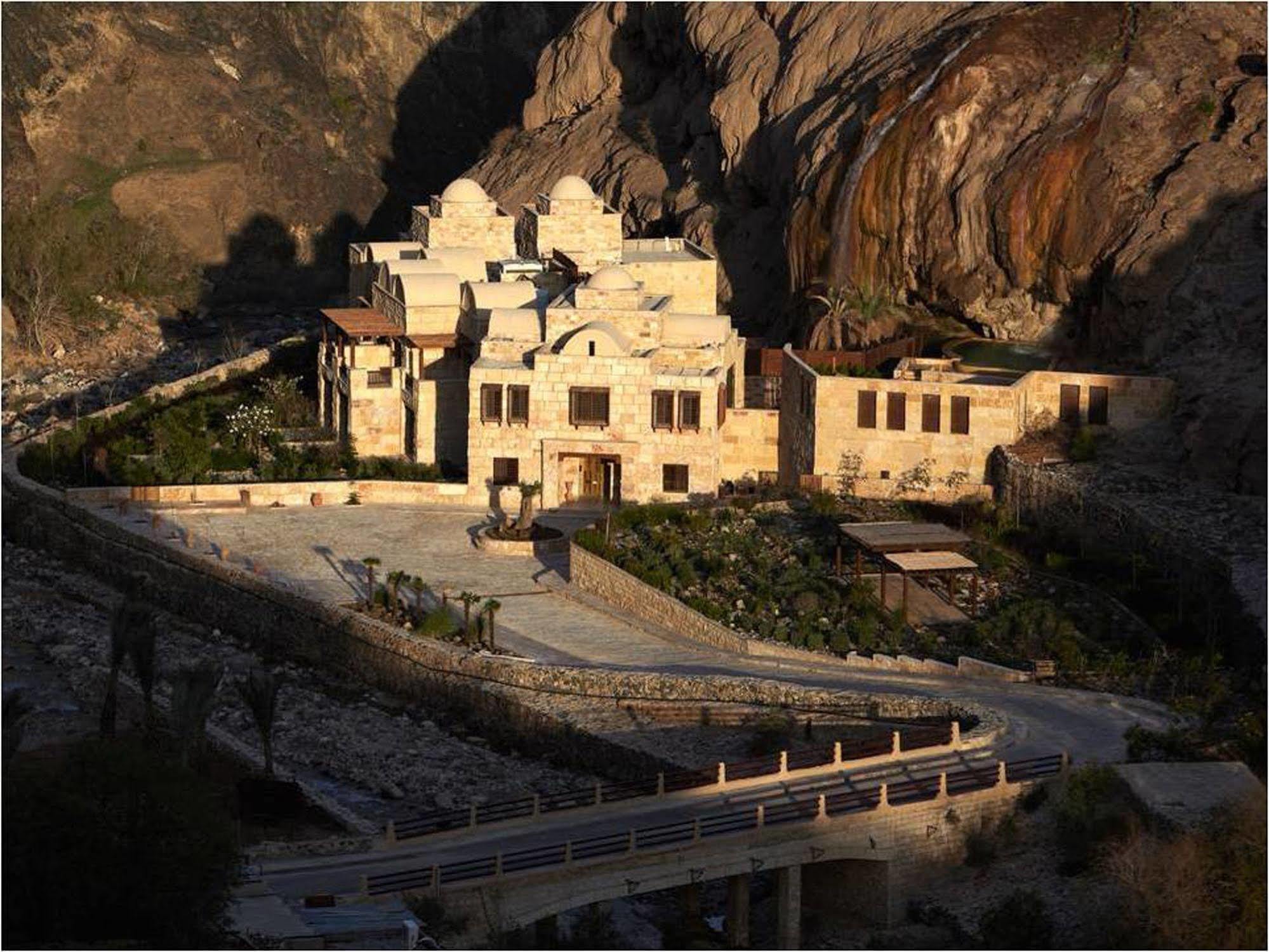 Ma'In Hot Springs Hotel Sweimeh Exterior photo